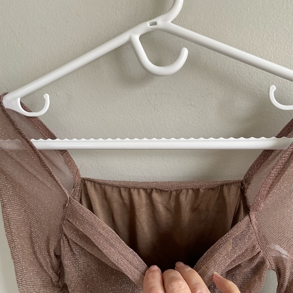 NUDE SILVER METALLIC LAME LONG RUCHED SLEEVE TOP LINED SHEER CROP STRETCH - Picture 9 of 10